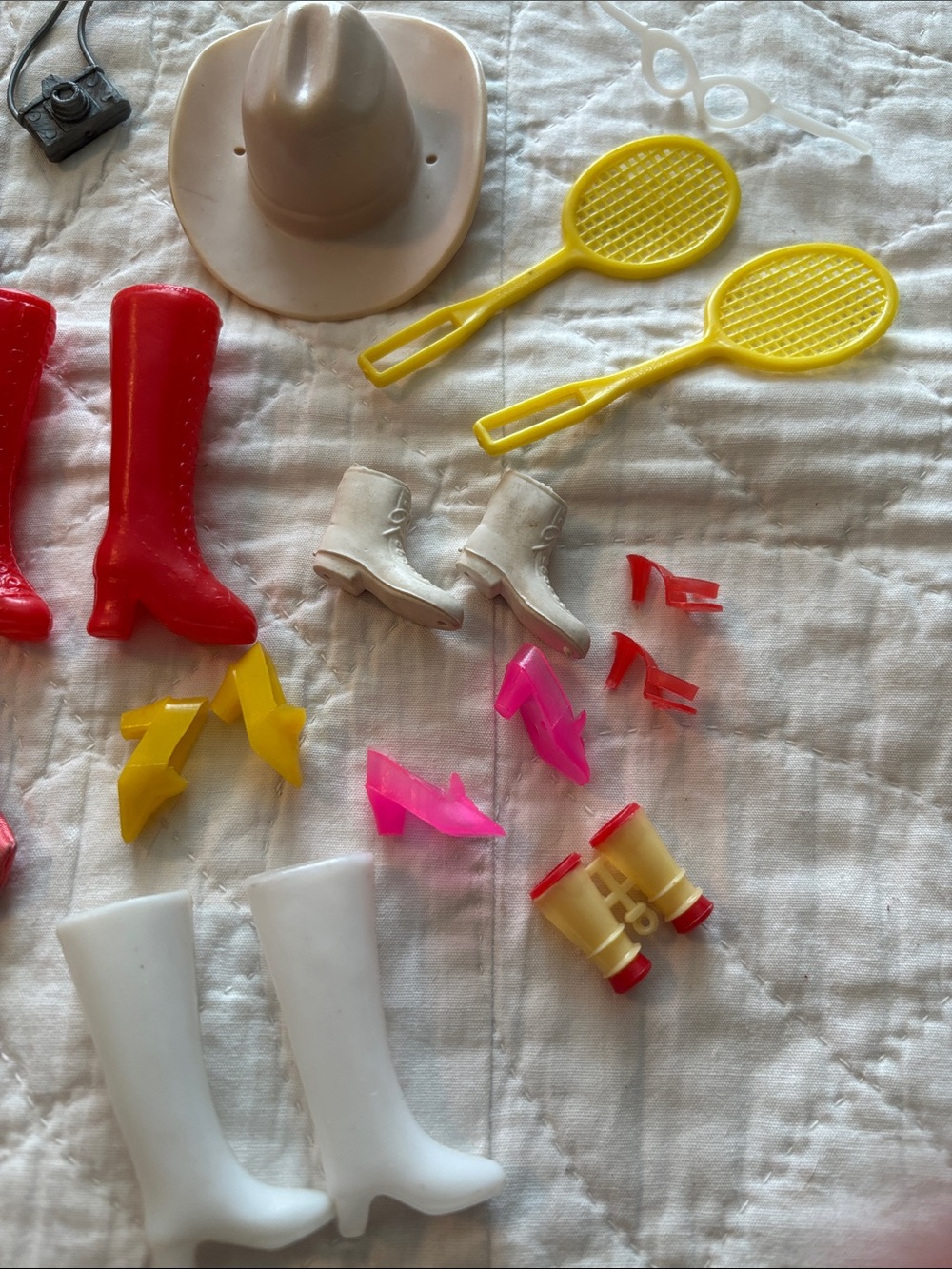 Vintage 80’s Barbie Accessories - Picture 3 of 3